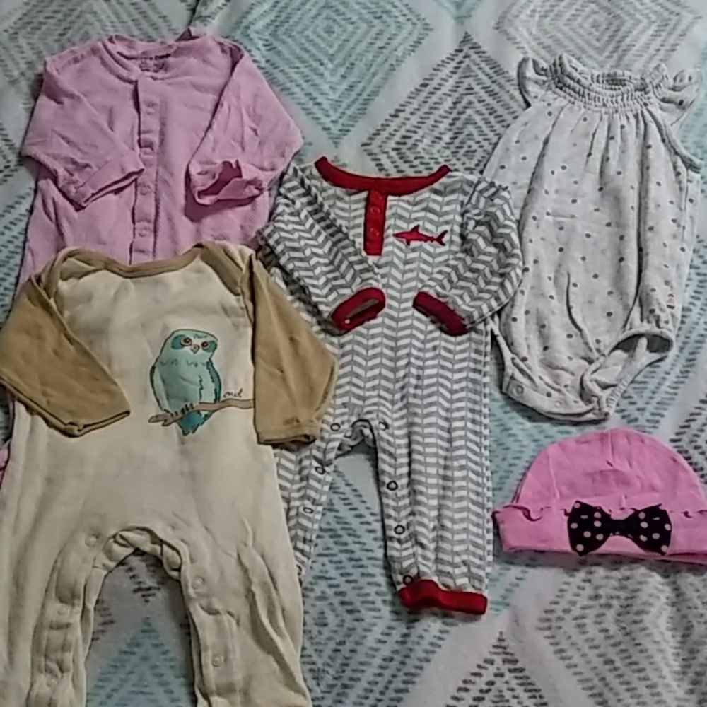 Bundle of 6-9 month sleepers and onesies